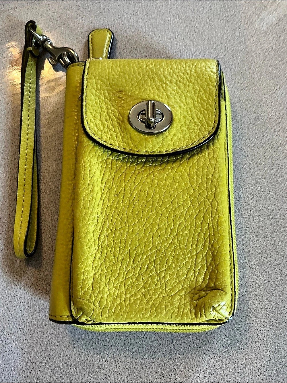 Coach Leather Turnlock Phone Wallet Wristlet Green